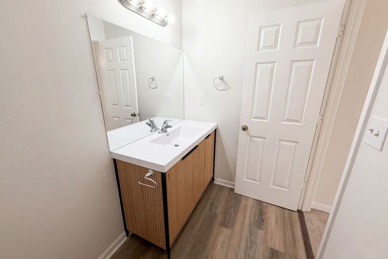 Photo 14 of 18 of 5003 Henson Dr SW, Mableton, GA