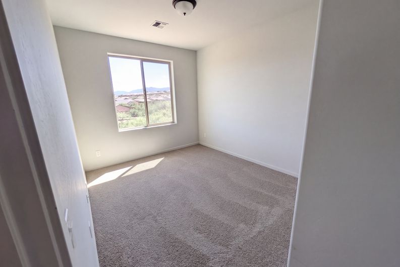 Photo 11 of 17 of 431 McKinnon Rd, Clarkdale, AZ