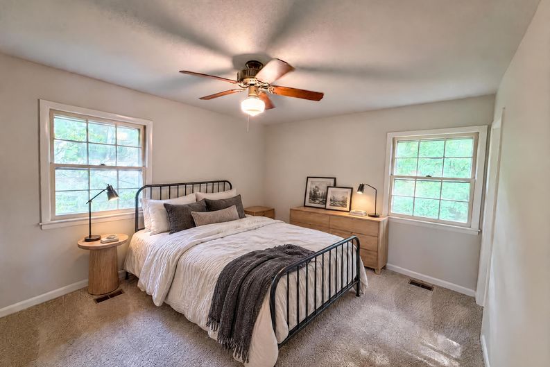 Photo 10 of 22 of 917 Hillview Dr, Cary, NC