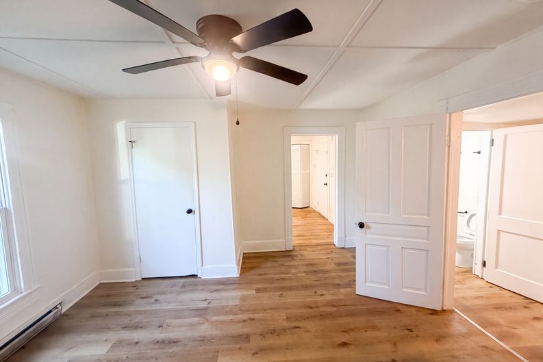 Photo 8 of 17 of 603 Cranbrook St, Greensboro, NC