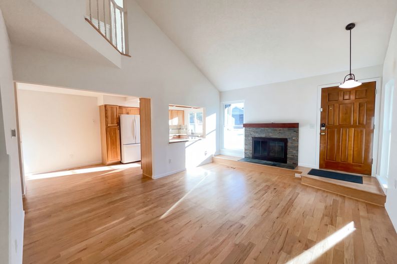 Photo 7 of 26 of 3075 E Long Cir S, Centennial, CO