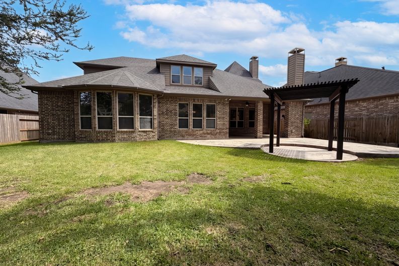 Photo 5 of 30 of 27911 Warren Park Dr, Katy, TX