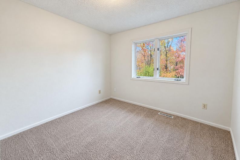 Photo 9 of 19 of 28127 146th St NW, Zimmerman, MN