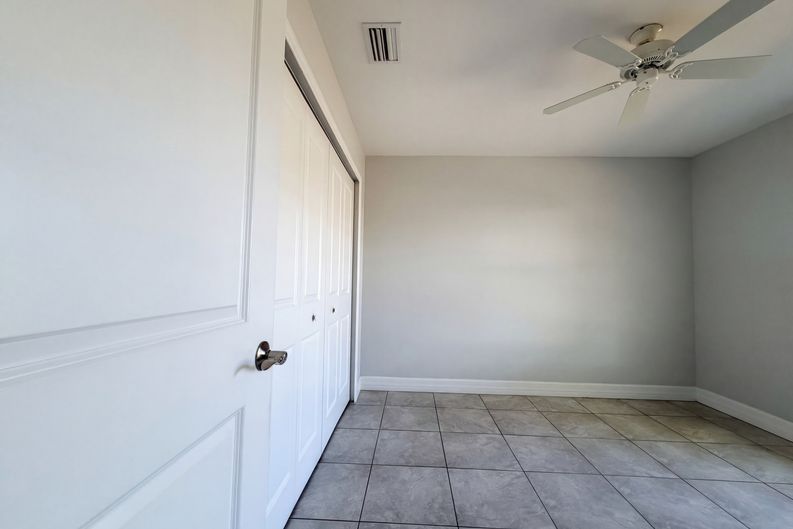Photo 16 of 28 of 405 San Ambrosio St, Punta Gorda, FL