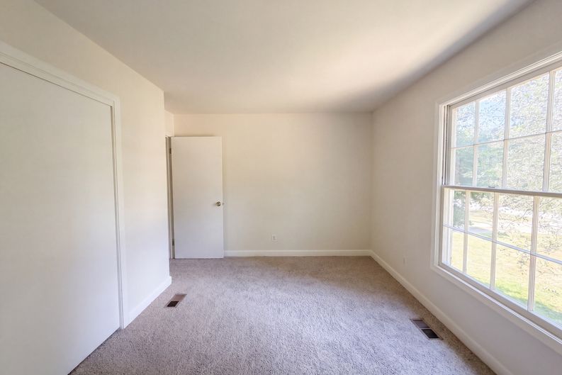Photo 22 of 41 of 2618 Speas Rd, Winston Salem, NC
