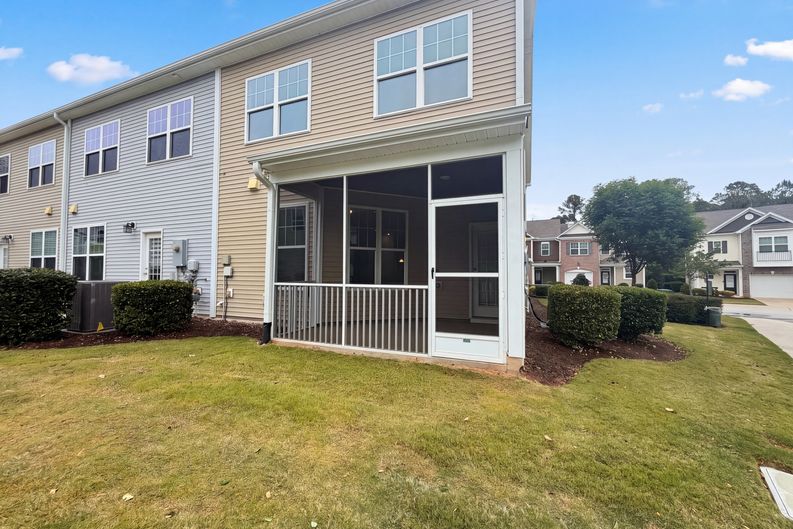 Photo 5 of 17 of 1118 Neighborly Way, Morrisville, NC