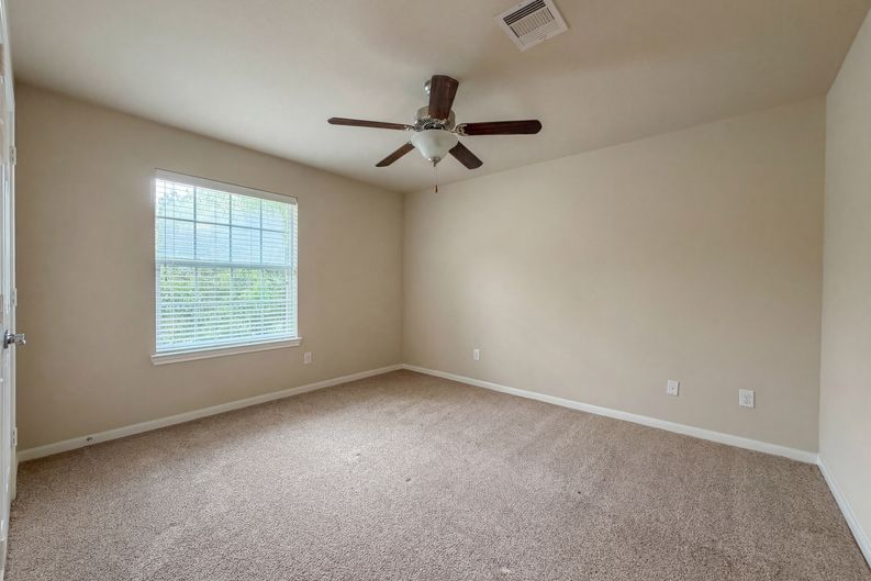 Photo 17 of 24 of 20192 Southwood Oaks Dr, Porter, TX