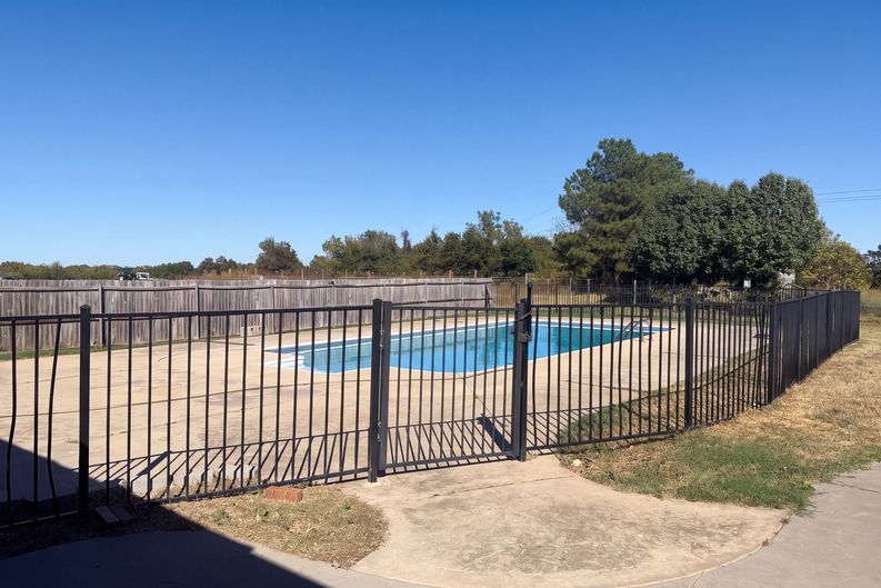 Photo 34 of 42 of 4120 S Choctaw Rd, Choctaw, OK