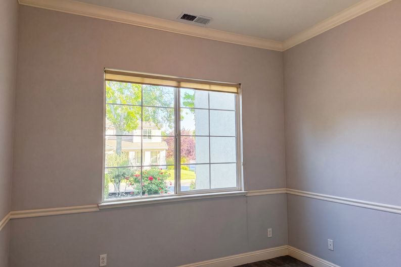 Photo 21 of 51 of 1401 Grey Owl Cir, Roseville, CA