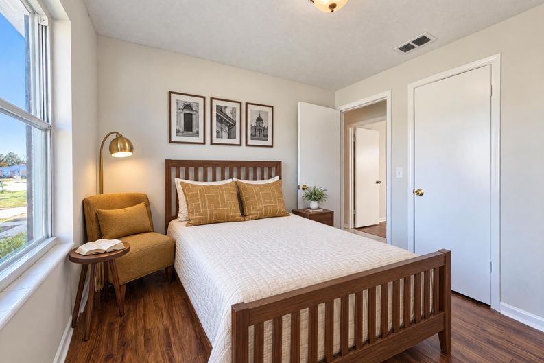 Photo 12 of 17 of 10784 Liscard Rd S, Jacksonville, FL