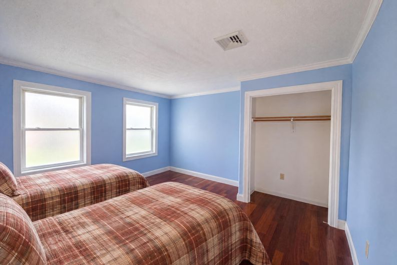 Photo 18 of 45 of 2217 Valley View Dr S, Saylorsburg, PA