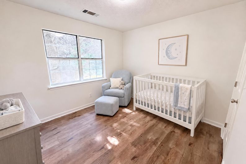 Photo 21 of 38 of 901 Lauren Kay Ct, Lawrenceville, GA