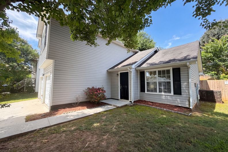 Photo 24 of 26 of 3045 Stonebridge Creek Dr, Lithonia, GA
