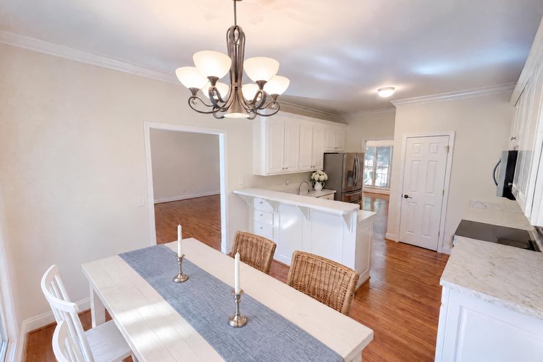 Photo 9 of 20 of 940 Cider Ridge Ct, Clarkesville, GA
