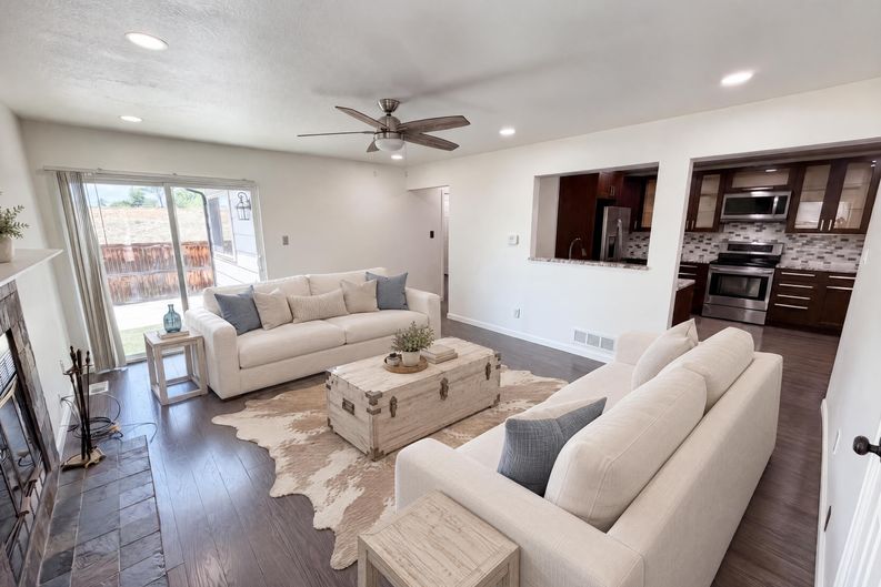 Photo 3 of 24 of 11835 Lincoln St, Northglenn, CO