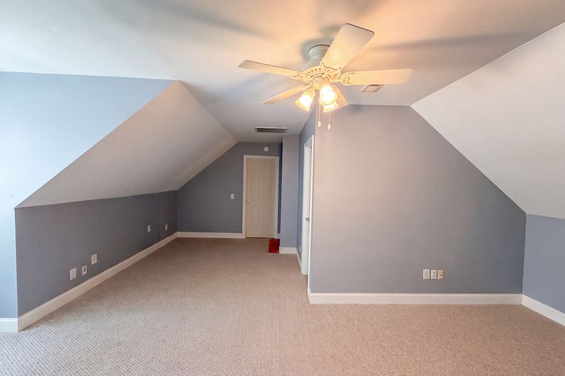 Photo 10 of 18 of 513 Saint Croix Dr, Holly Springs, NC