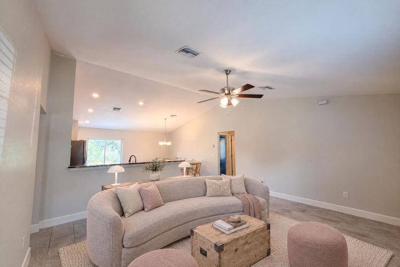Photo 7 of 14 of 5209 SW 128th Pl, Ocala, FL