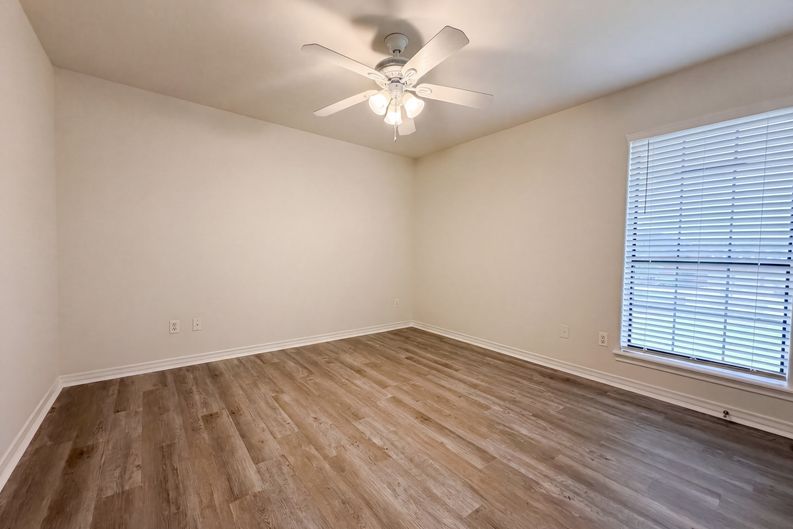 Photo 14 of 20 of 6041 King Trl, Corpus Christi, TX