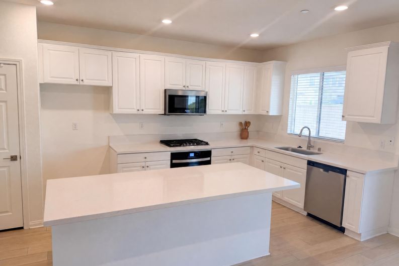 Photo 8 of 24 of 27744 Bay Ave, Moreno Valley, CA
