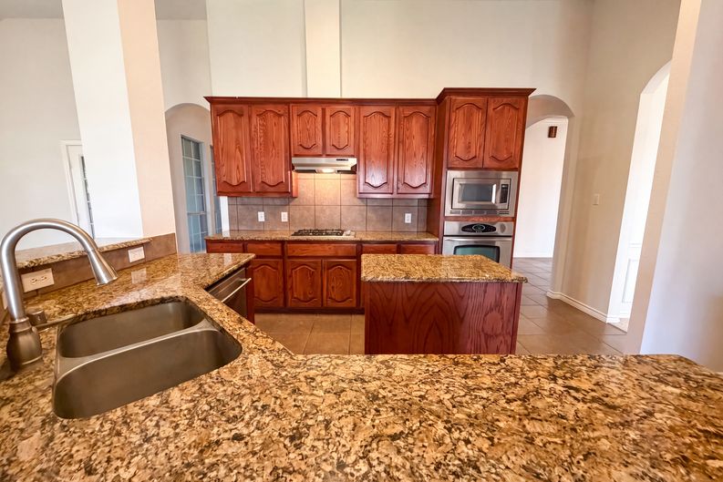 Photo 11 of 21 of 529 Olympia St, Desoto, TX