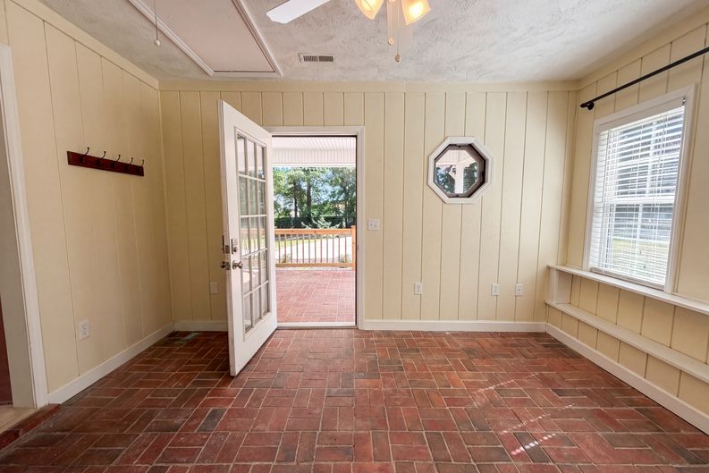 Photo 9 of 16 of 2815 Midpines Dr, Winston Salem, NC