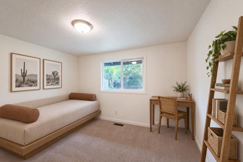 Photo 4 of 17 of 555 Matzen St, Saint Helens, OR