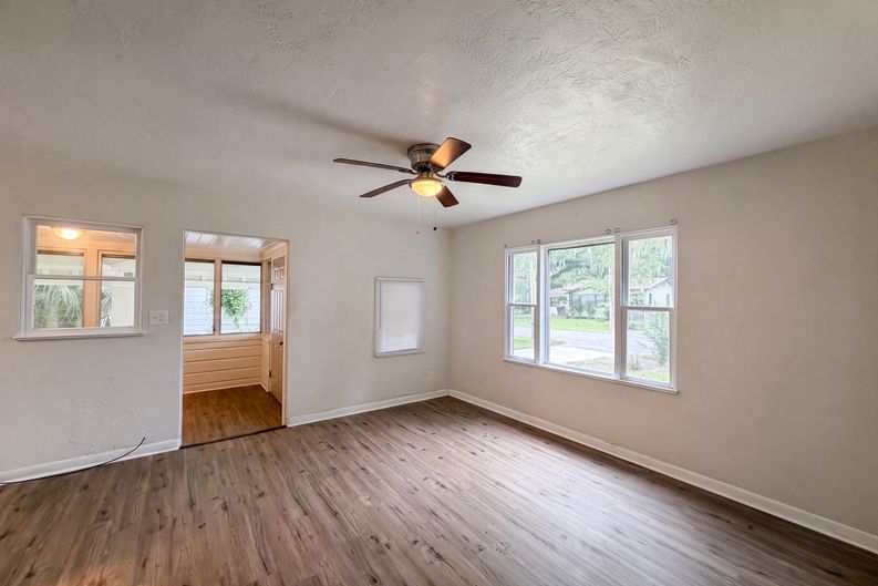 Photo 15 of 20 of 706 Flanders Ave, Daytona Beach, FL