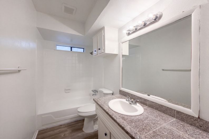 Photo 17 of 19 of 3714 Saint William Ln, Houston, TX