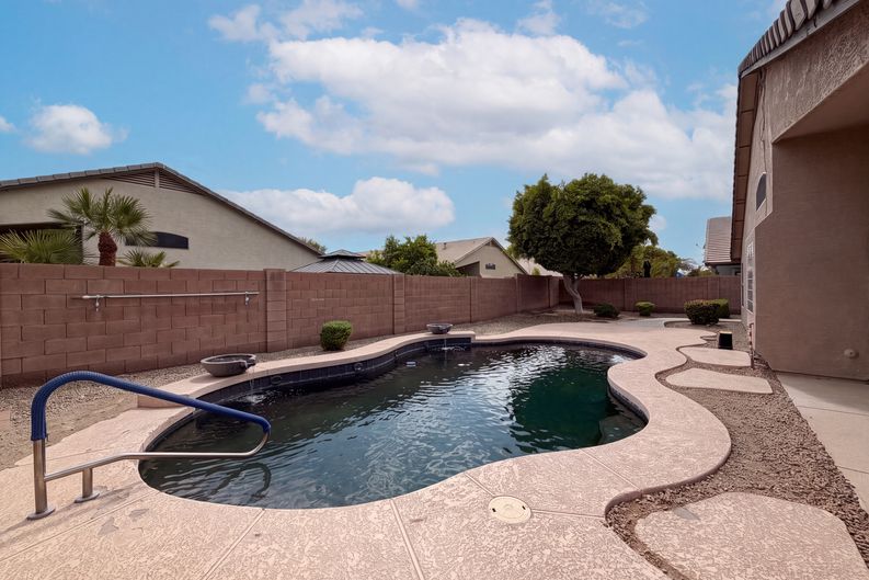 Photo 5 of 30 of 16735 W McKinley St, Goodyear, AZ