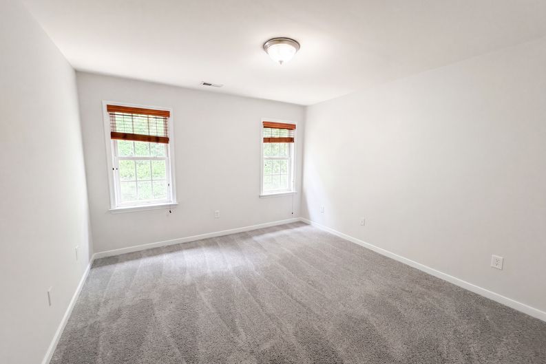 Photo 14 of 26 of 14725 Grand Forest Ct, South Chesterfield, VA