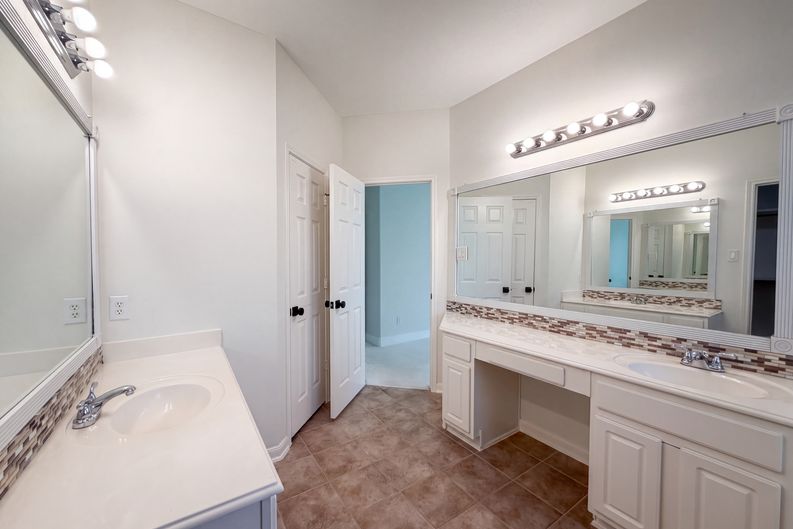 Photo 24 of 38 of 11314 Sailwing Creek Ct, Pearland, TX