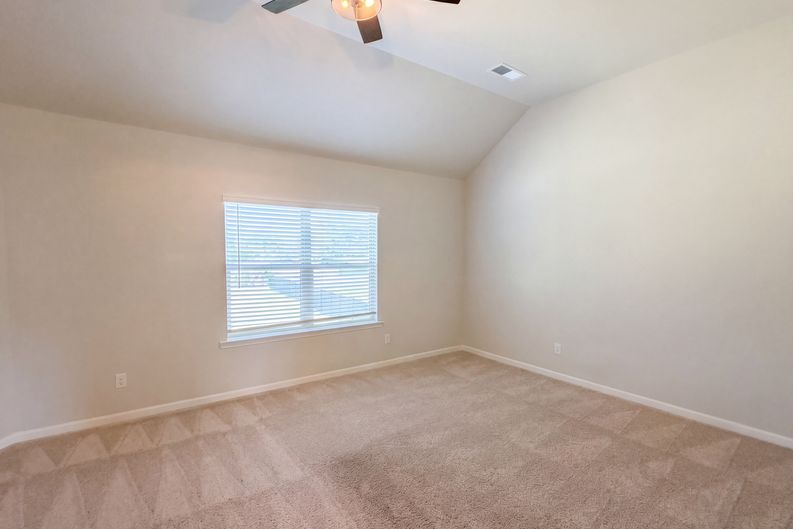 Photo 4 of 47 of 2144 Airline Rd, McDonough, GA