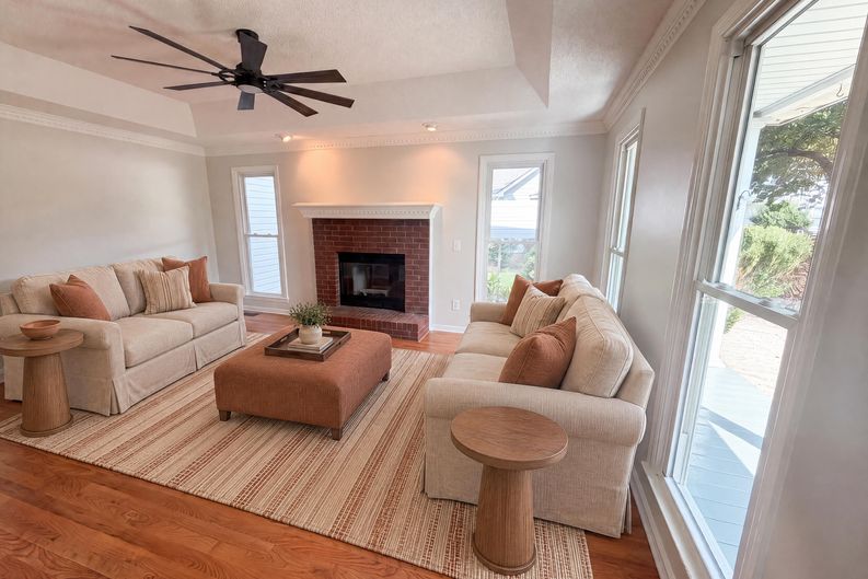 Photo 12 of 37 of 153 Courtney Oak Dr, West Columbia, SC