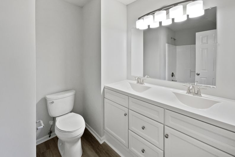 Photo 7 of 24 of 9065 Cinnabay Dr, Charlotte, NC