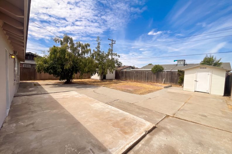 Photo 19 of 21 of 6920 Briggs Dr, Sacramento, CA