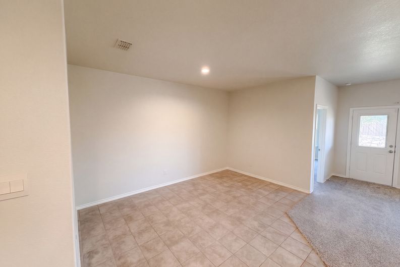 Photo 10 of 27 of 517 Bronze Cir W, Springtown, TX