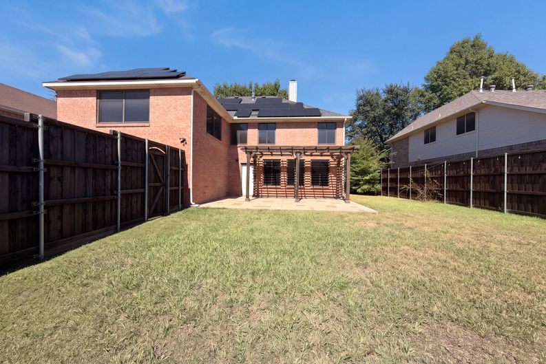 Photo 5 of 34 of 4412 Cedar Valley Dr, Plano, TX