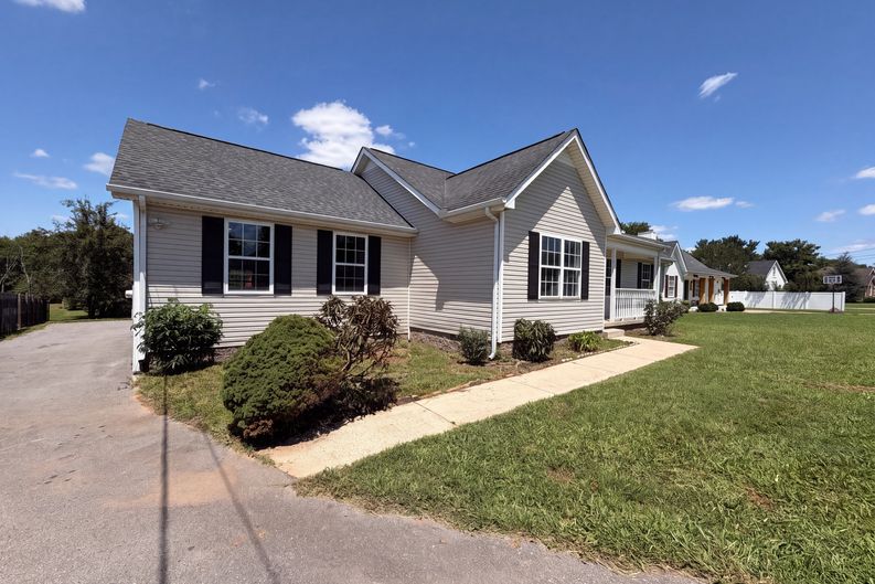 Photo 24 of 28 of 125 Ivanhoe Ct, Murfreesboro, TN