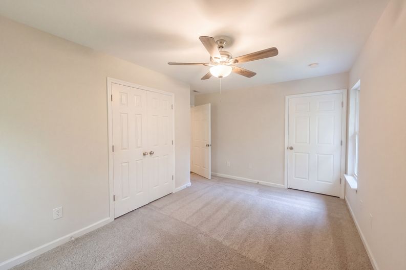 Photo 4 of 16 of 2513 Lindbergh St, Durham, NC