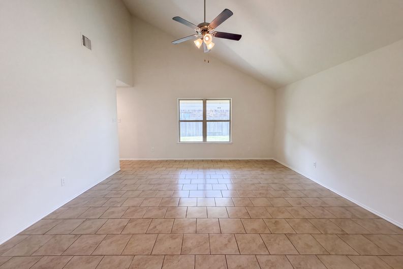 Photo 7 of 17 of 3603 Indigo Forest St, Spring, TX