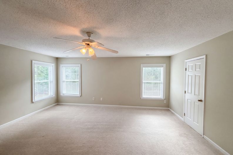 Photo 14 of 19 of 1812 Devonridge Dr, Fuquay Varina, NC