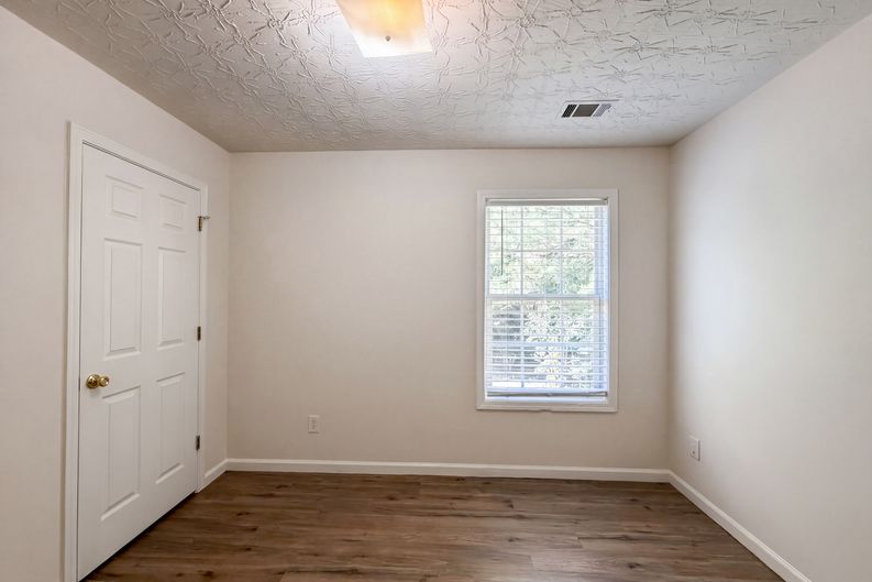 Photo 13 of 29 of 3324 Baymount Way, Lawrenceville, GA