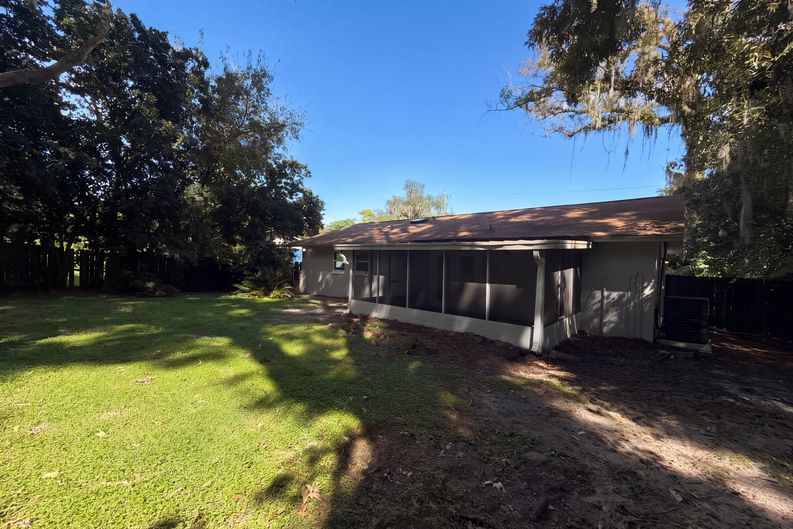 Photo 22 of 25 of 740 SE 28th St, Ocala, FL