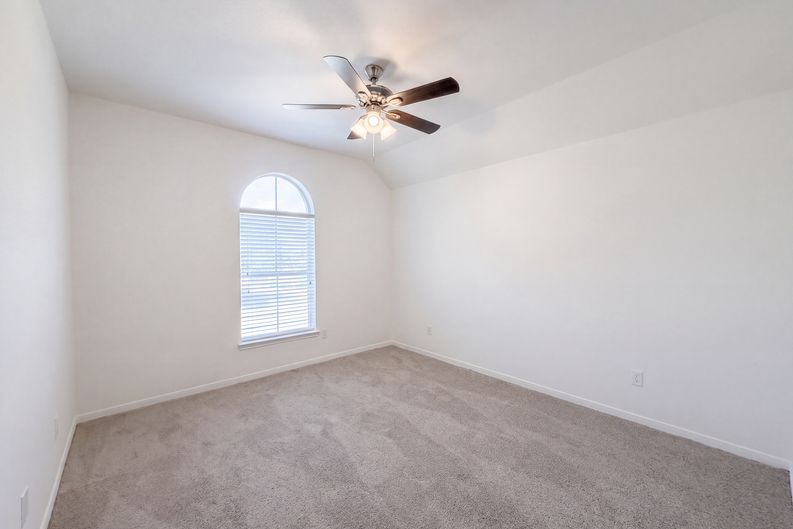 Photo 12 of 27 of 24831 Blane Dr, Katy, TX