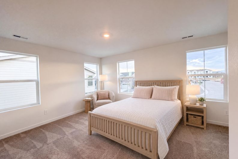 Photo 4 of 20 of 139 Mia Ln, Johnstown, CO