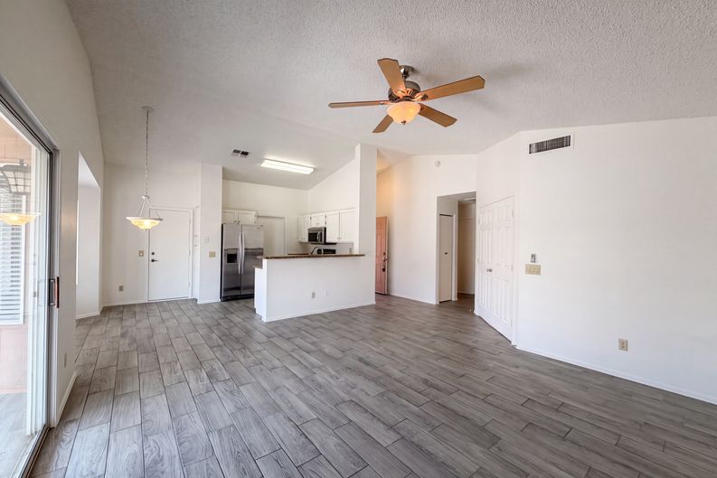 Photo 3 of 20 of 1842 E Riviera Dr, Chandler, AZ