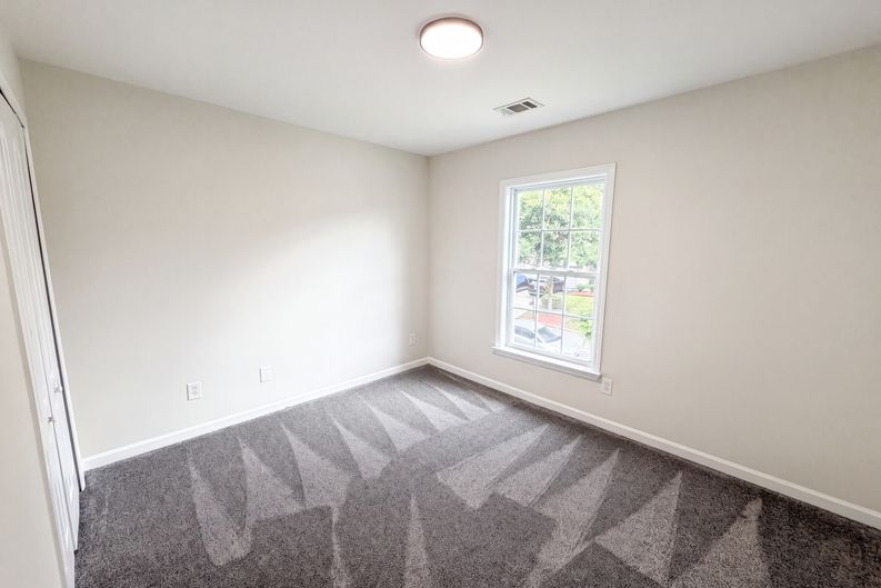 Photo 15 of 23 of 3718 Park Hill Cir, Loganville, GA