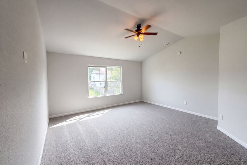 Photo 37 of 69 of 2327 Rostock Ct, Indianapolis, IN