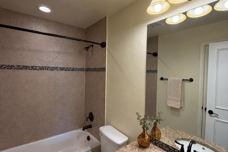 Photo 15 of 22 of 3032 Laguna Dr, Plano, TX