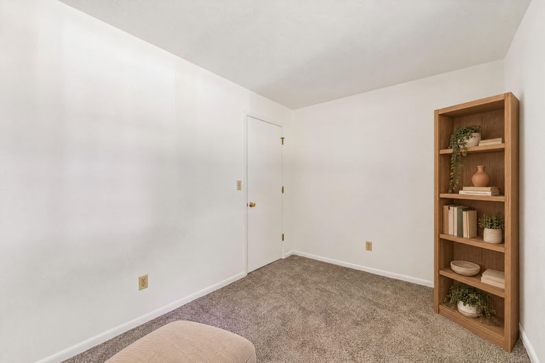 Photo 13 of 40 of 460 Long St, Amherst, OH